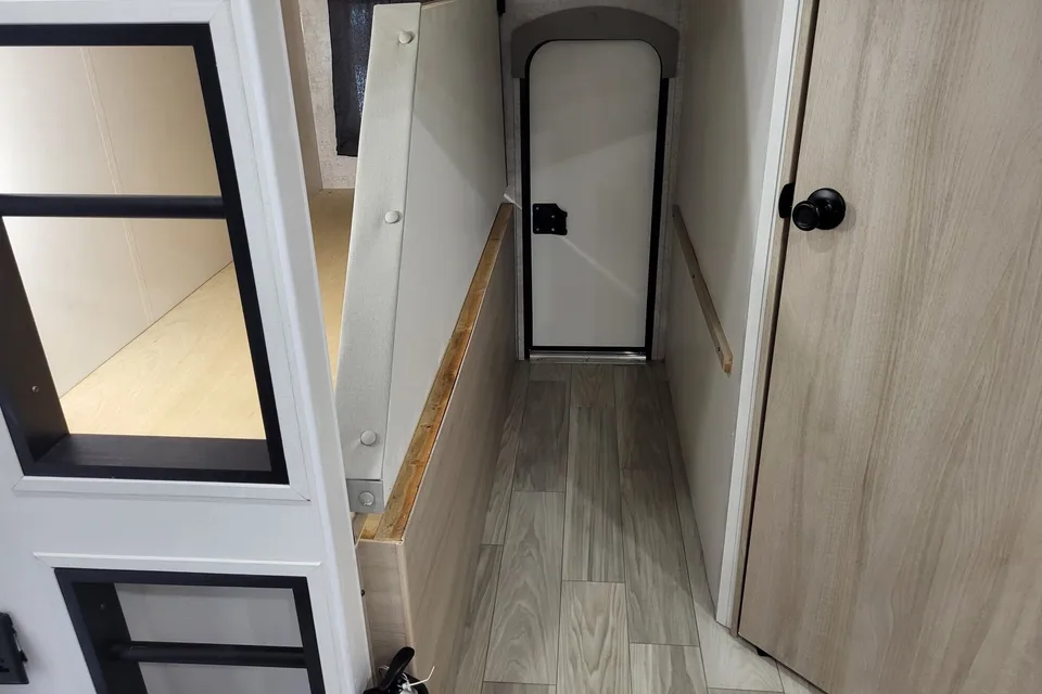The Traveling Modern Cottage