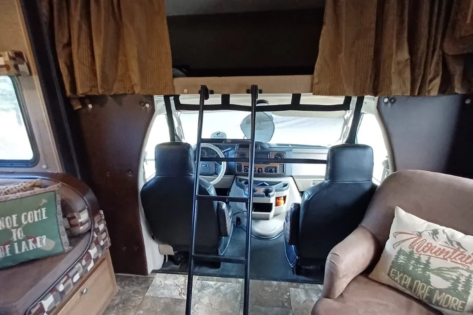 Lucky Leprechaun Class C RV