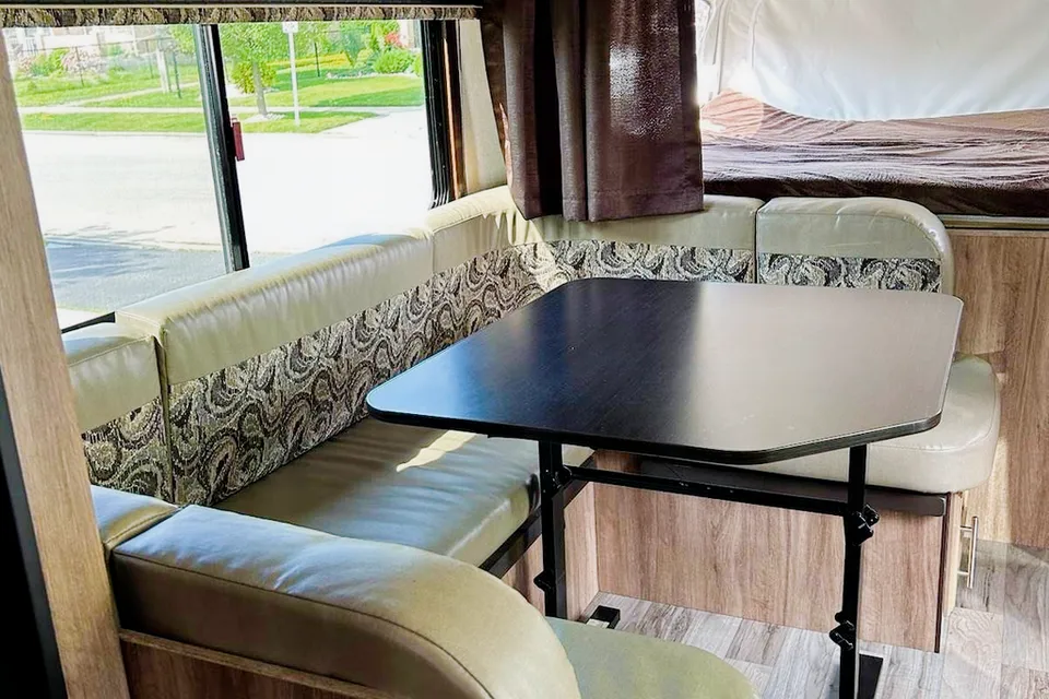 Kyle 's Jayco Jay Feather Hybrid