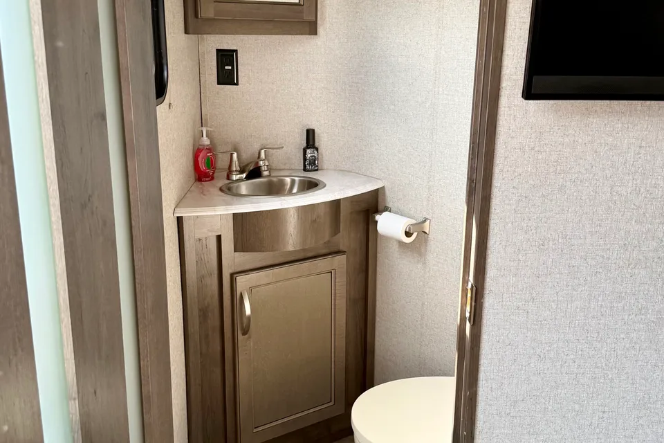 Mountain View RV Rental