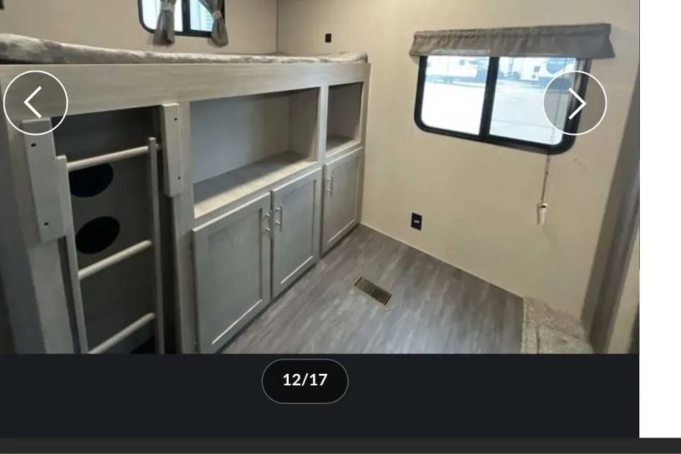 Sonia's Aurora AART32BDS Travel Trailer