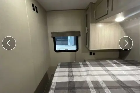 Sonia's Aurora AART32BDS Travel Trailer