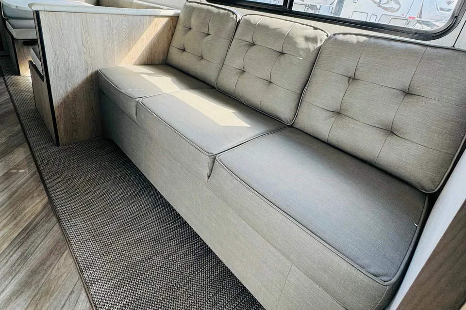 BRAND NEW!! 2024 Heartland Prowler 320SBH