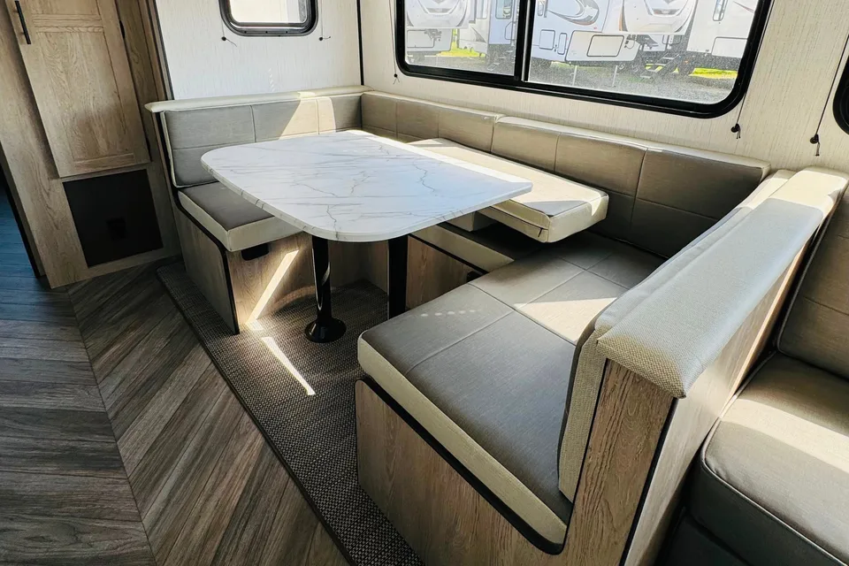 BRAND NEW!! 2024 Heartland Prowler 320SBH
