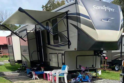 James's Forest River Sandpiper Fifth Wheel