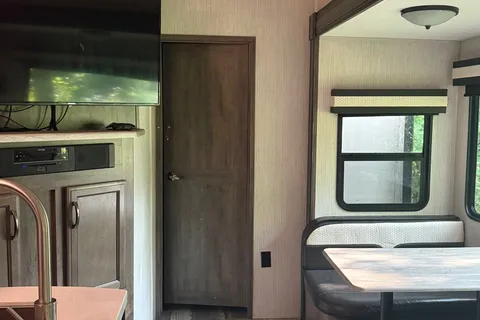 James's Forest River Sandpiper Fifth Wheel