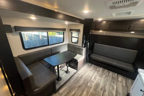 Oleg's Highland Ridge RV 19 MBH Travel Trailer