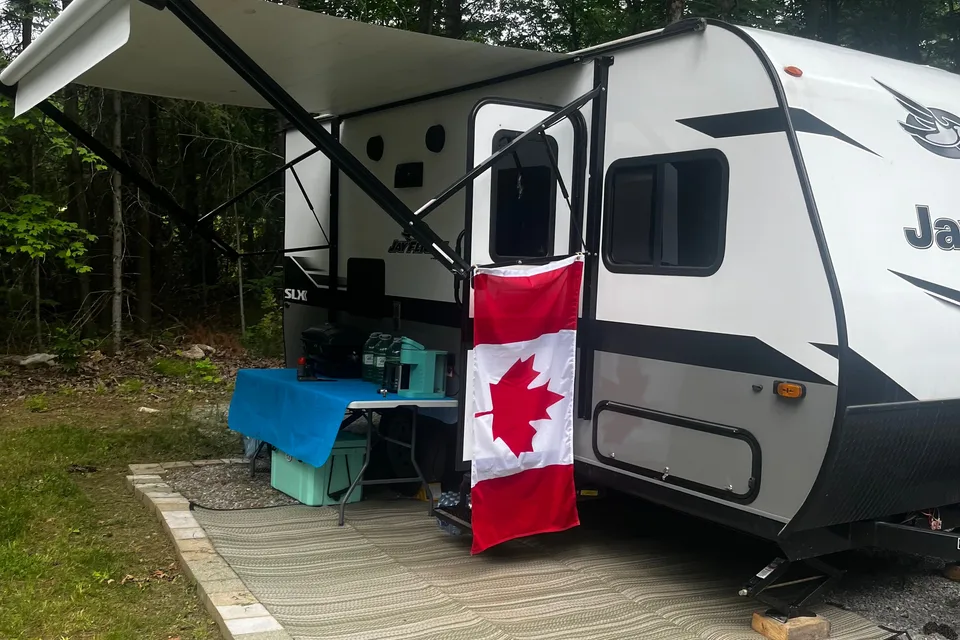 Rob and Samantha’s Jayco 184BS Travel Trailer