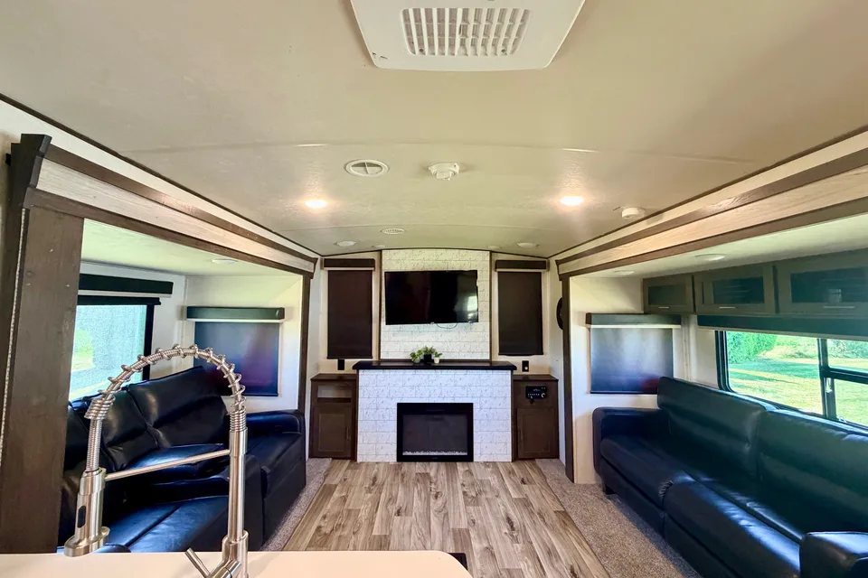 Forest River Heritage Glen Wildwood Travel Trailer