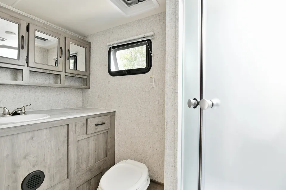 Your Next Great Escape!  2020 Coachmen Apex Ultra lite