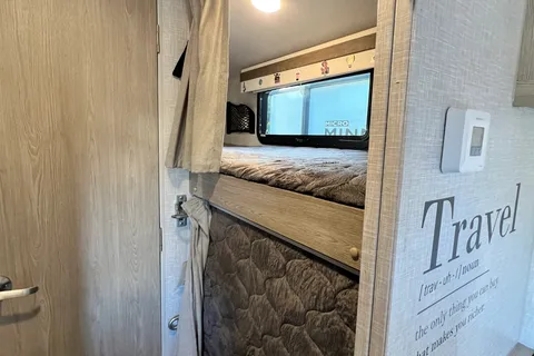 Padhuvijay Family Camper