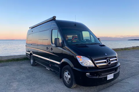 Ric Flairstream - Fully Camperised Mercedes Sprinter