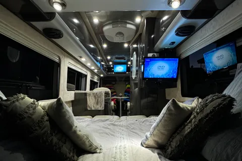 Ric Flairstream - Fully Camperised Mercedes Sprinter