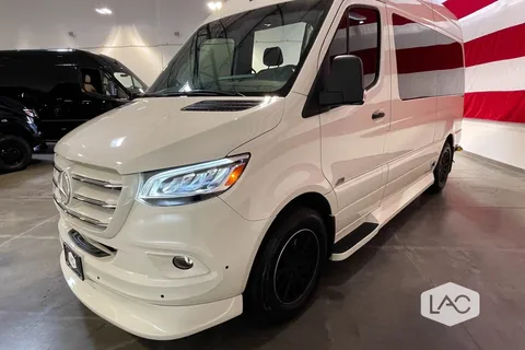 NEW! 2024 Mercedes Benz Luxe Cruiser w/ Bathroom!