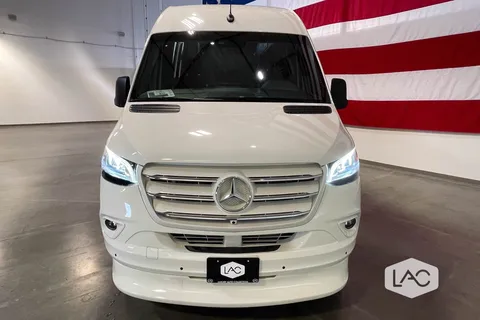NEW! 2024 Mercedes Benz Luxe Cruiser w/ Bathroom!