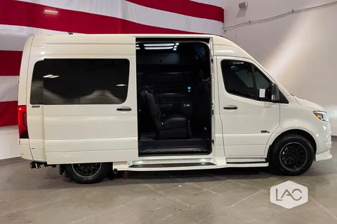NEW! 2024 Mercedes Benz Luxe Cruiser w/ Bathroom!