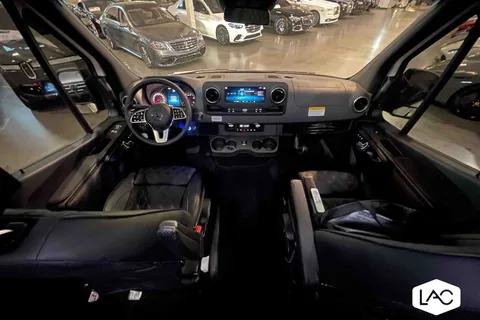 NEW! 2024 Mercedes Benz Luxe Cruiser w/ Bathroom!