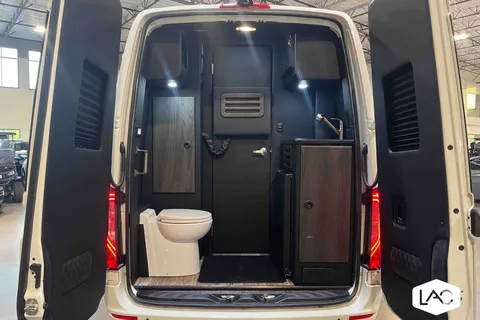 NEW! 2024 Mercedes Benz Luxe Cruiser w/ Bathroom!
