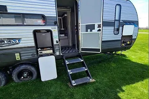 Fireside RV's 2021 Forest River Salem 26DBUD Bunkhouse - LMI1588 *