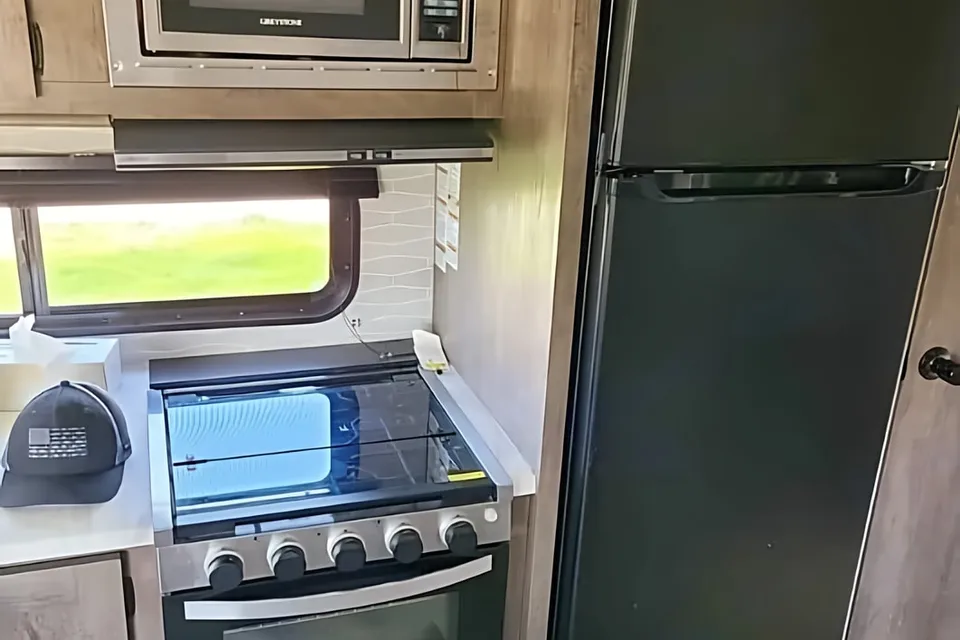 Fireside RV's 2021 Forest River Salem 26DBUD Bunkhouse - LMI1588 *