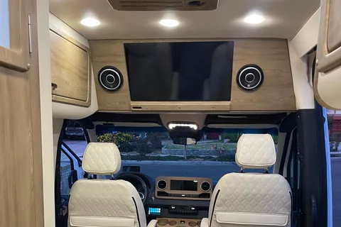 Native Adventures 2022 Luxury Sprinter