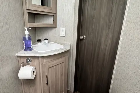 Coachmen Freedom Express 257 BHS - La famille Imbeault