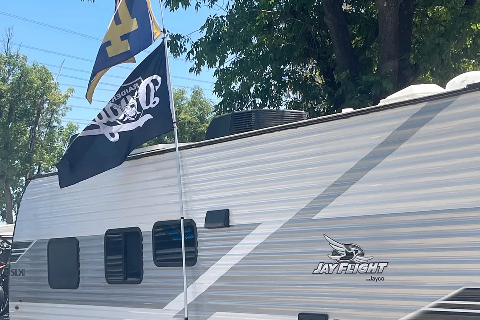Robert's Jayco 260BHW Travel Trailer