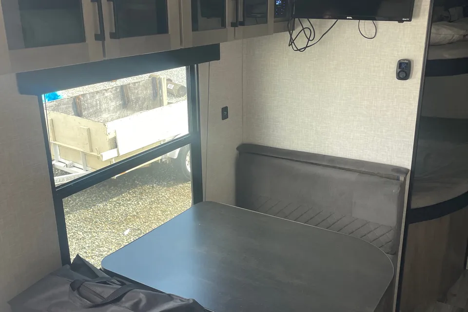 Robert's Jayco 260BHW Travel Trailer