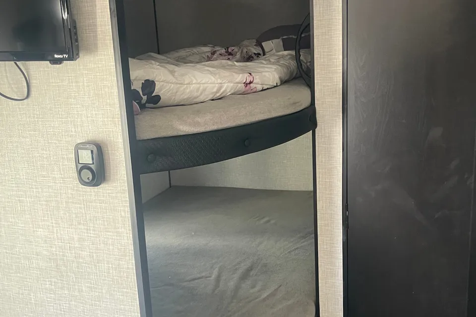 Robert's Jayco 260BHW Travel Trailer