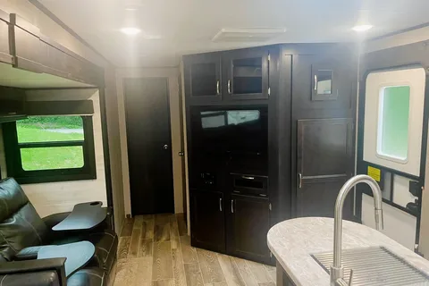 Jayco Travel Trailer 2/t bunk room and outdoor kitchen!