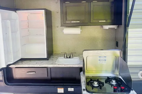 Jayco Travel Trailer 2/t bunk room and outdoor kitchen!