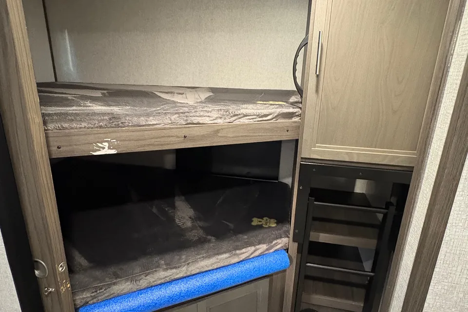 Bigfoot Adventures 33 foot Kodiak Ultra-Lite 296BHSL Travel Trailer