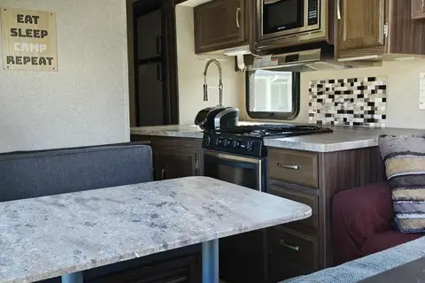 2018 Coachmen Apex Family Getaway Bunkhouse Travel Trailer!