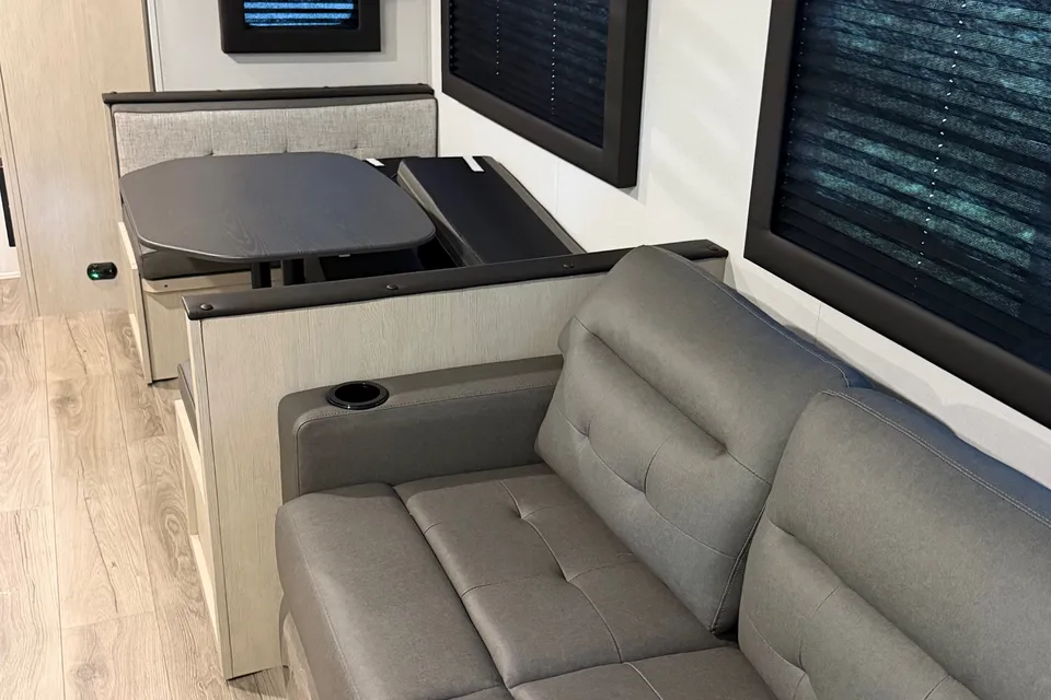 Dyment Grand River comfortline CL330 Travel Trailer