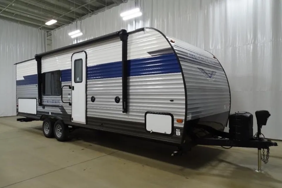Julie's Prime Time Avenger 26bk Travel Trailer