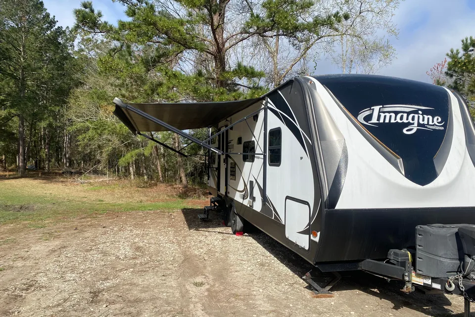 Adventure Awaits 2017 Grand Design Imagine 2800bh