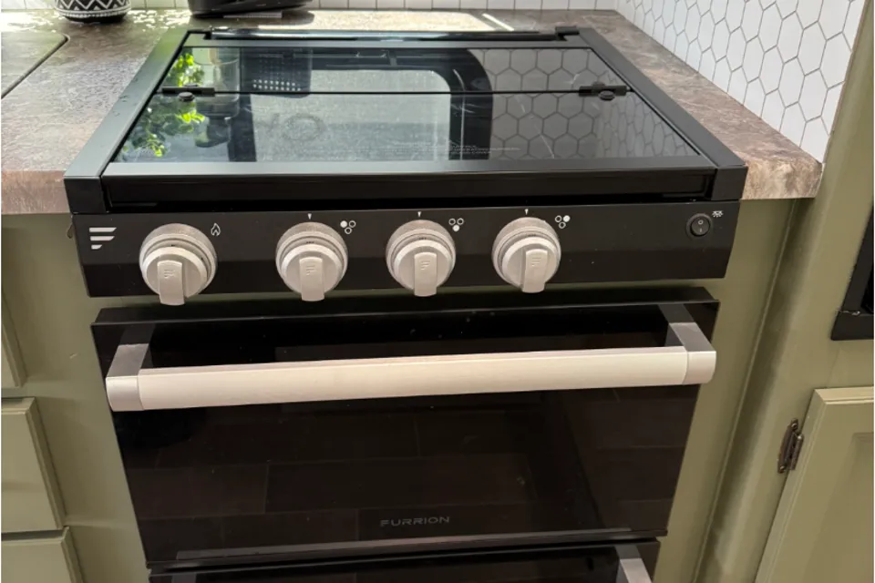 C2 2022 Thor Chateau 22e