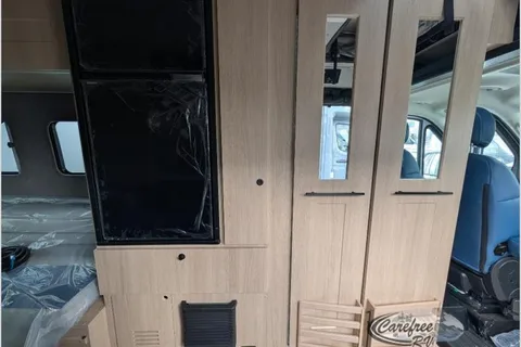 Carefree RV's Roadtrek Play Tuff SL Class B