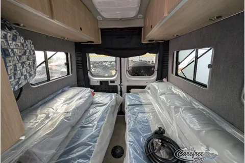 Carefree RV's Roadtrek Play Tuff SL Class B