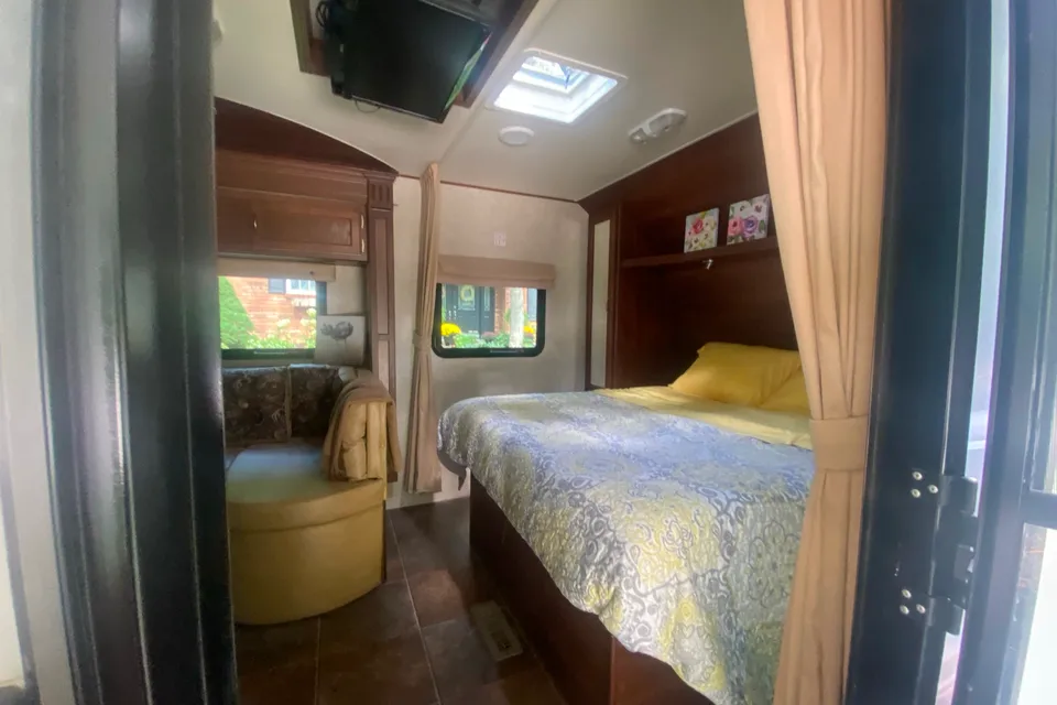 Dwayne's Crossroads Slingshot Travel Trailer