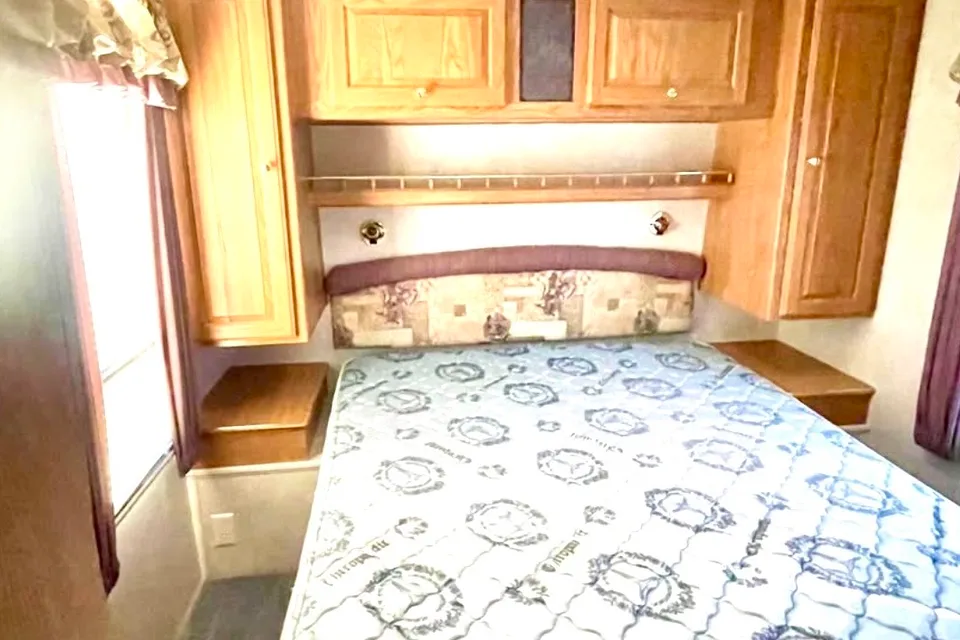 Golden Hour Getaway 31 FLS Travel Trailer
