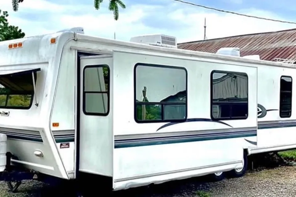 Golden Hour Getaway 31 FLS Travel Trailer