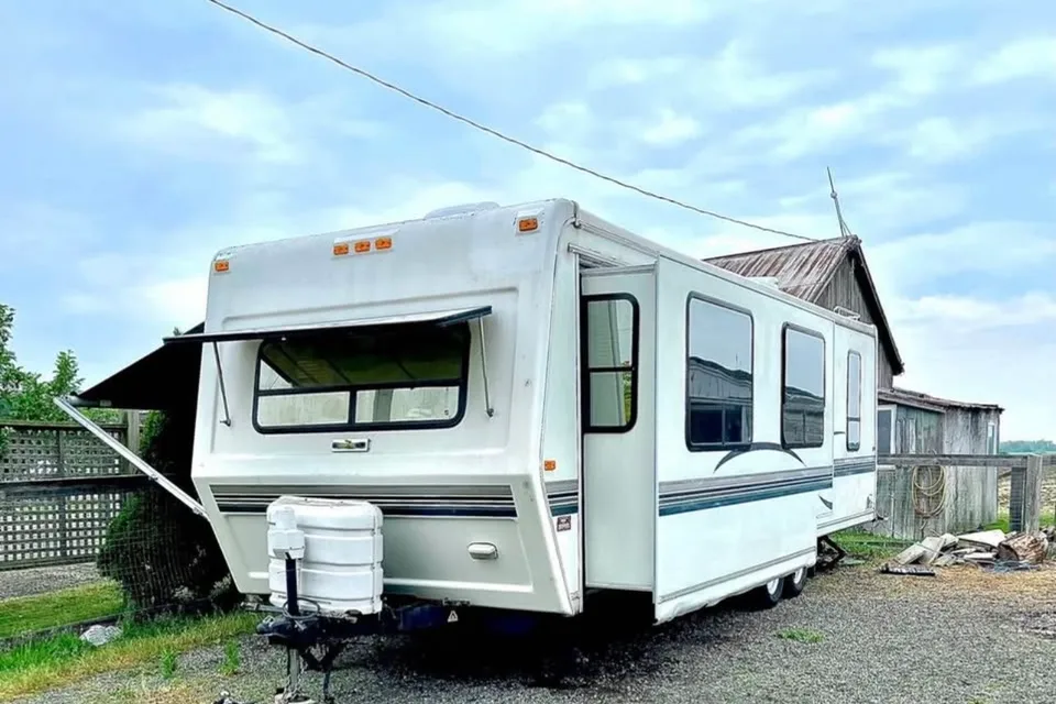 Golden Hour Getaway 31 FLS Travel Trailer