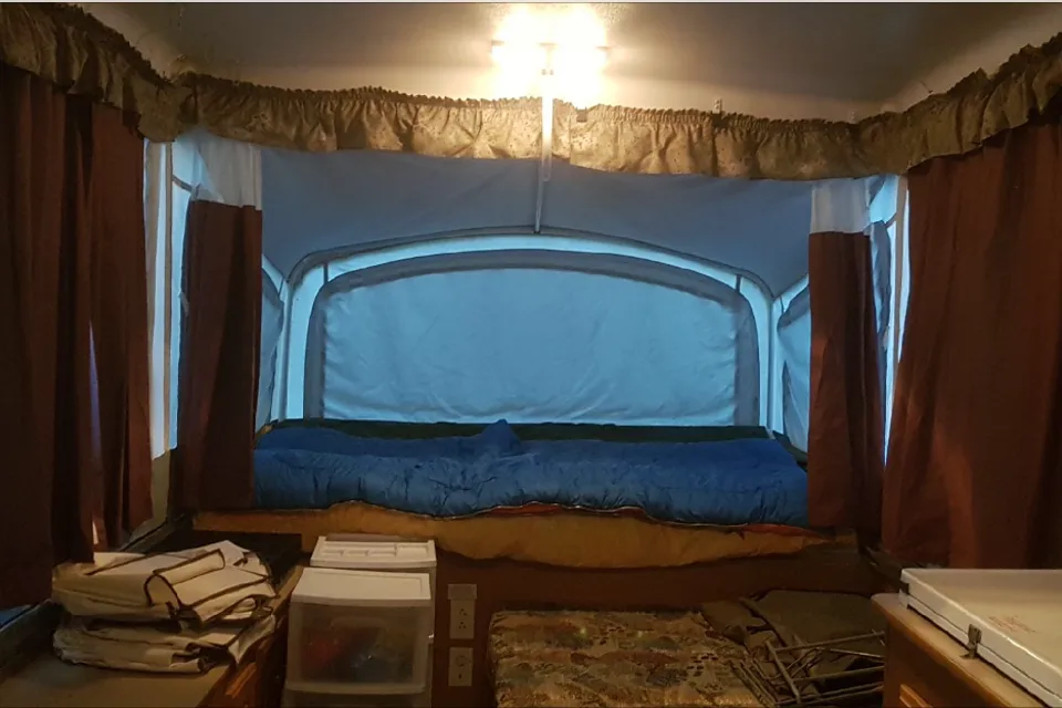 2002 Coleman Santa Fe Tent Trailer!