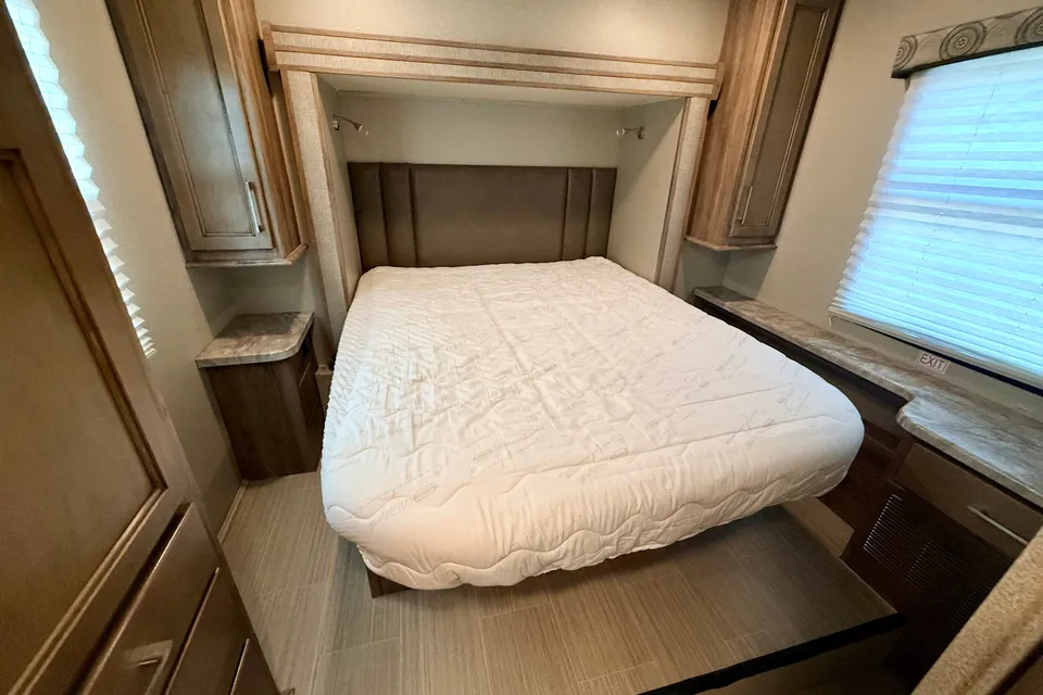 Carly — 2020 Entegra Odyssey 30Z Class C Motorhome