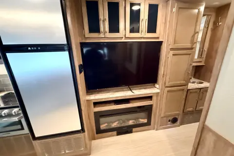 Carly — 2020 Entegra Odyssey 30Z Class C Motorhome
