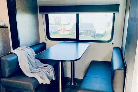 Jay&Sarah's Starcraft Camper