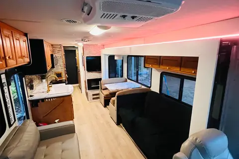 Pavel's Gulf Stream Independent  Class A