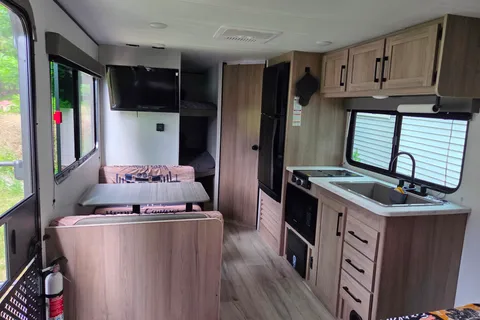 Brand New! 2025 Keystone Coleman 23B Travel Trailer