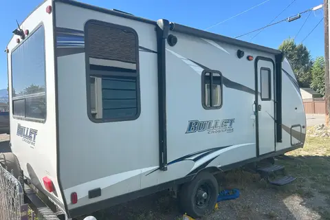 Daniel's 22' Keystone Crossfire Travel Trailer